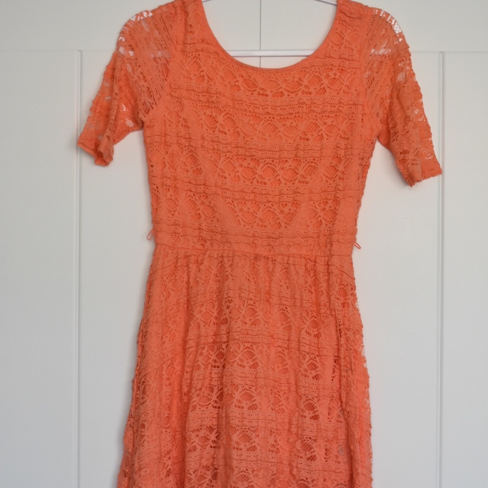 Orange dress with short sleeves